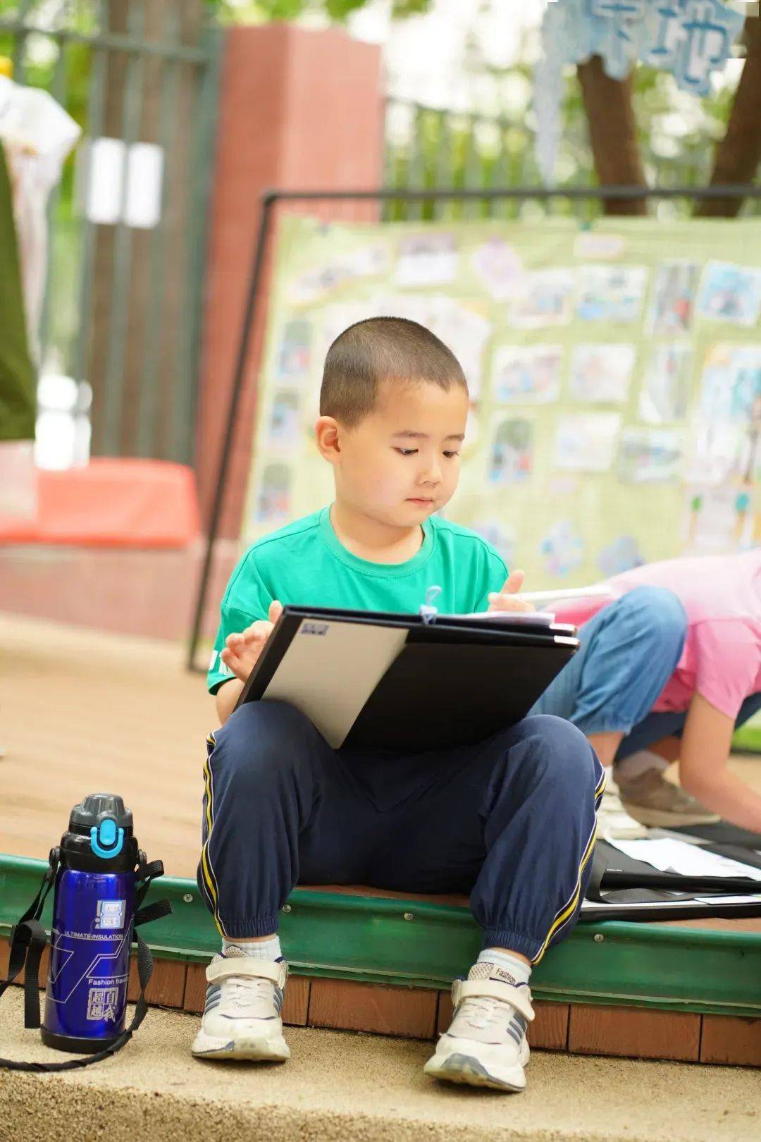 幼儿园户外图片大全卡通图片_幼儿园户外图画_幼儿园户外环境图片