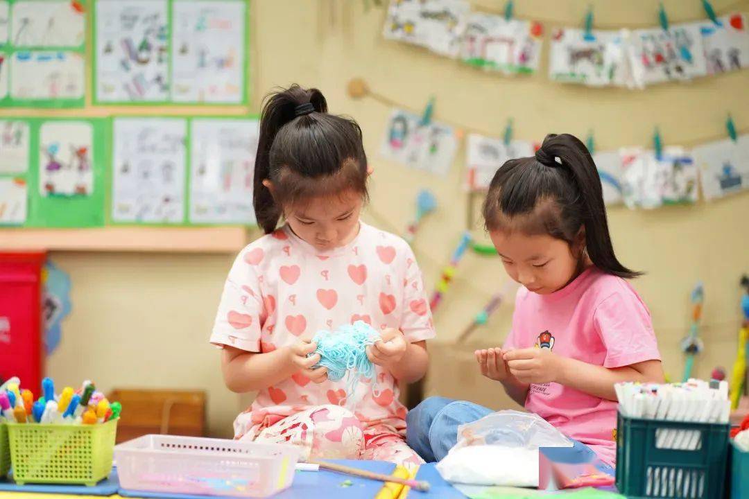 幼儿园户外图片大全卡通图片_幼儿园户外环境图片_幼儿园户外图画