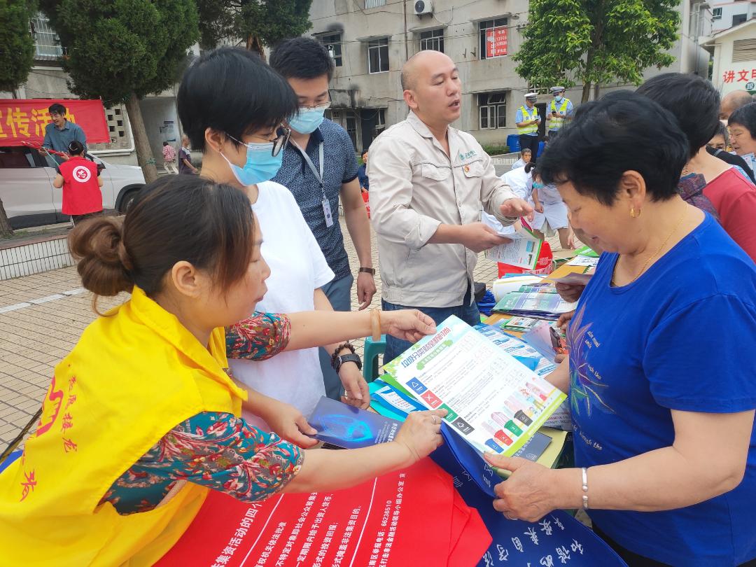 低碳环保践于行心灵感悟_践行低碳生活的作文_践行低碳环保生活方式作文